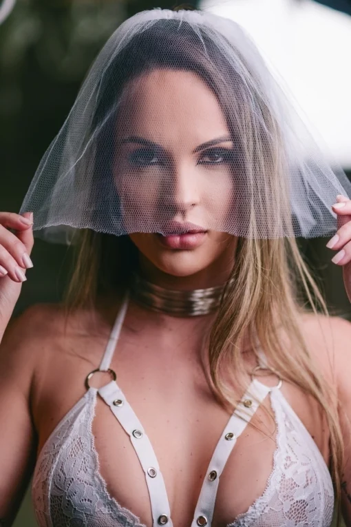 Noiva Doce Malicia Top Calcinha Ligas E Veu Unica M 03067
